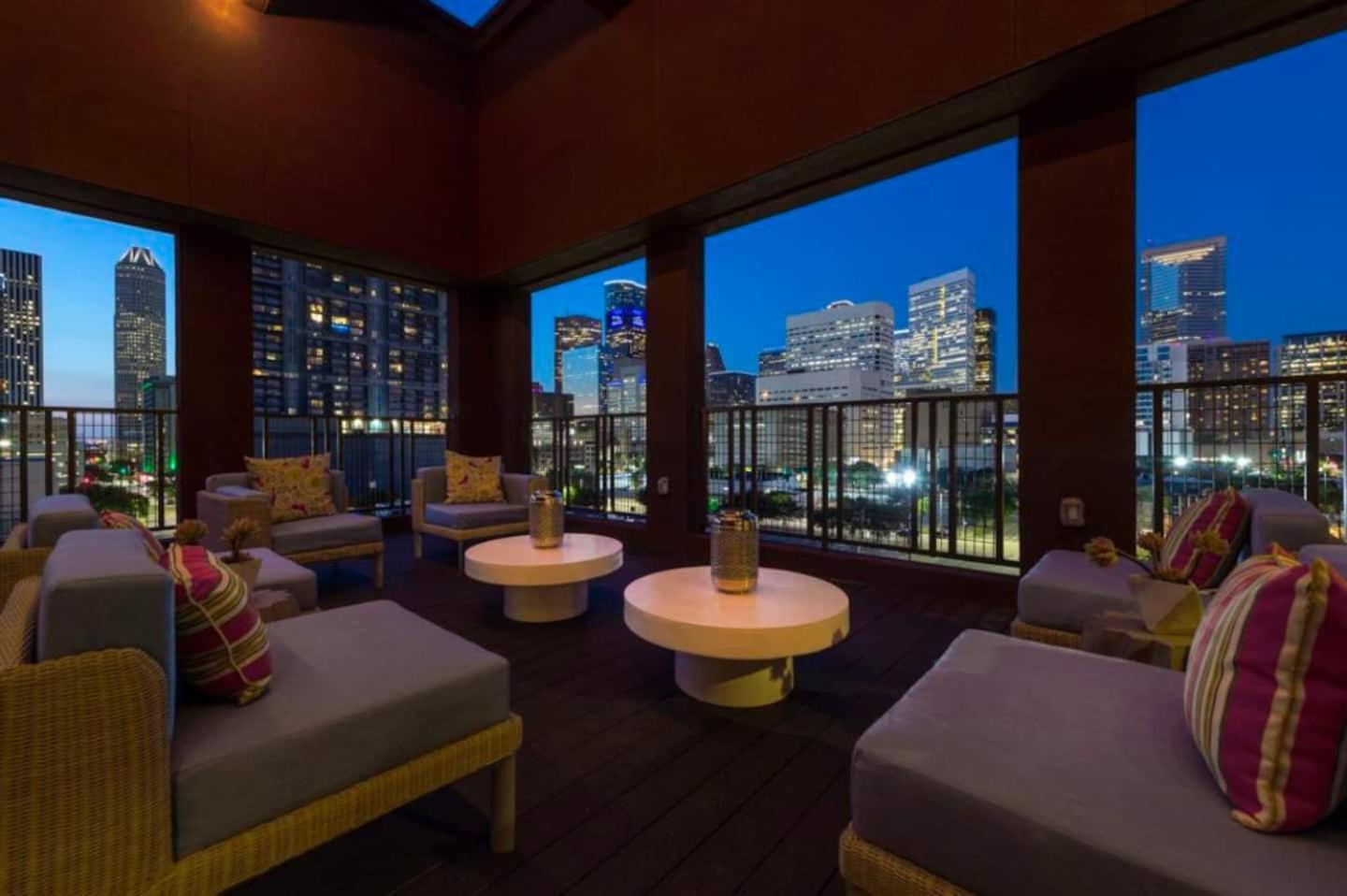 Downtown Apt Free Parking - Pool - Gym - Fully Kitchen Houston Luaran gambar